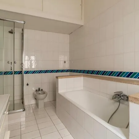 Guesthost - Pantheon Charming Апартаменты Рим