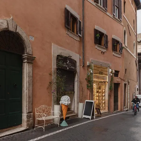 Guesthost - Pantheon Charming