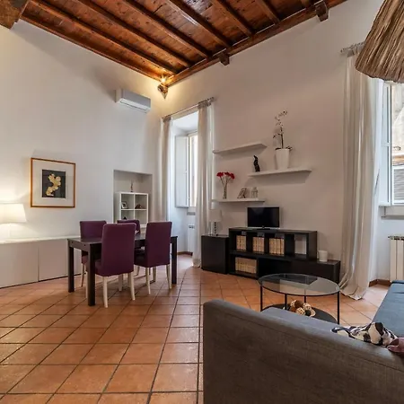 Guesthost - Pantheon Charming Daire Roma