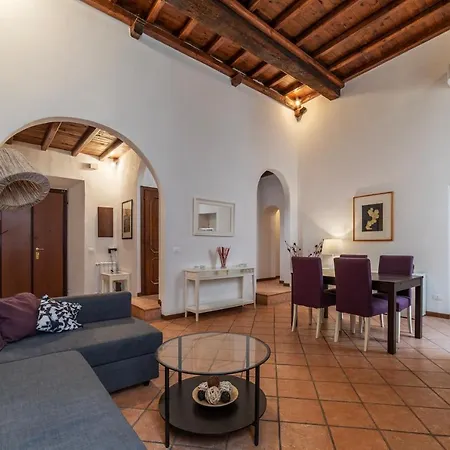 Guesthost - Pantheon Charming Daire Roma