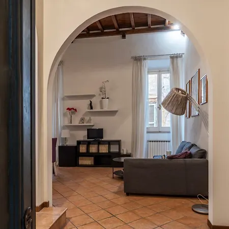 Pantheon Charming Apartment