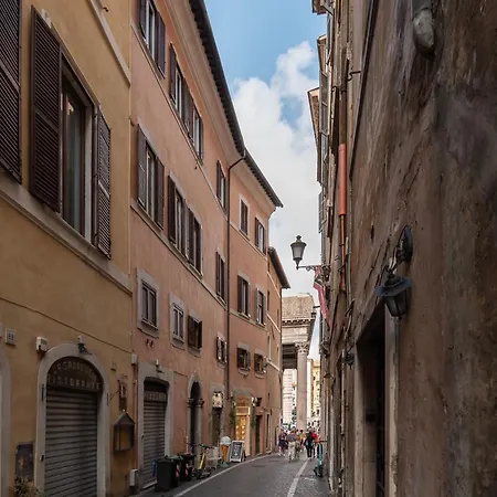 Guesthost - Pantheon Charming Daire *